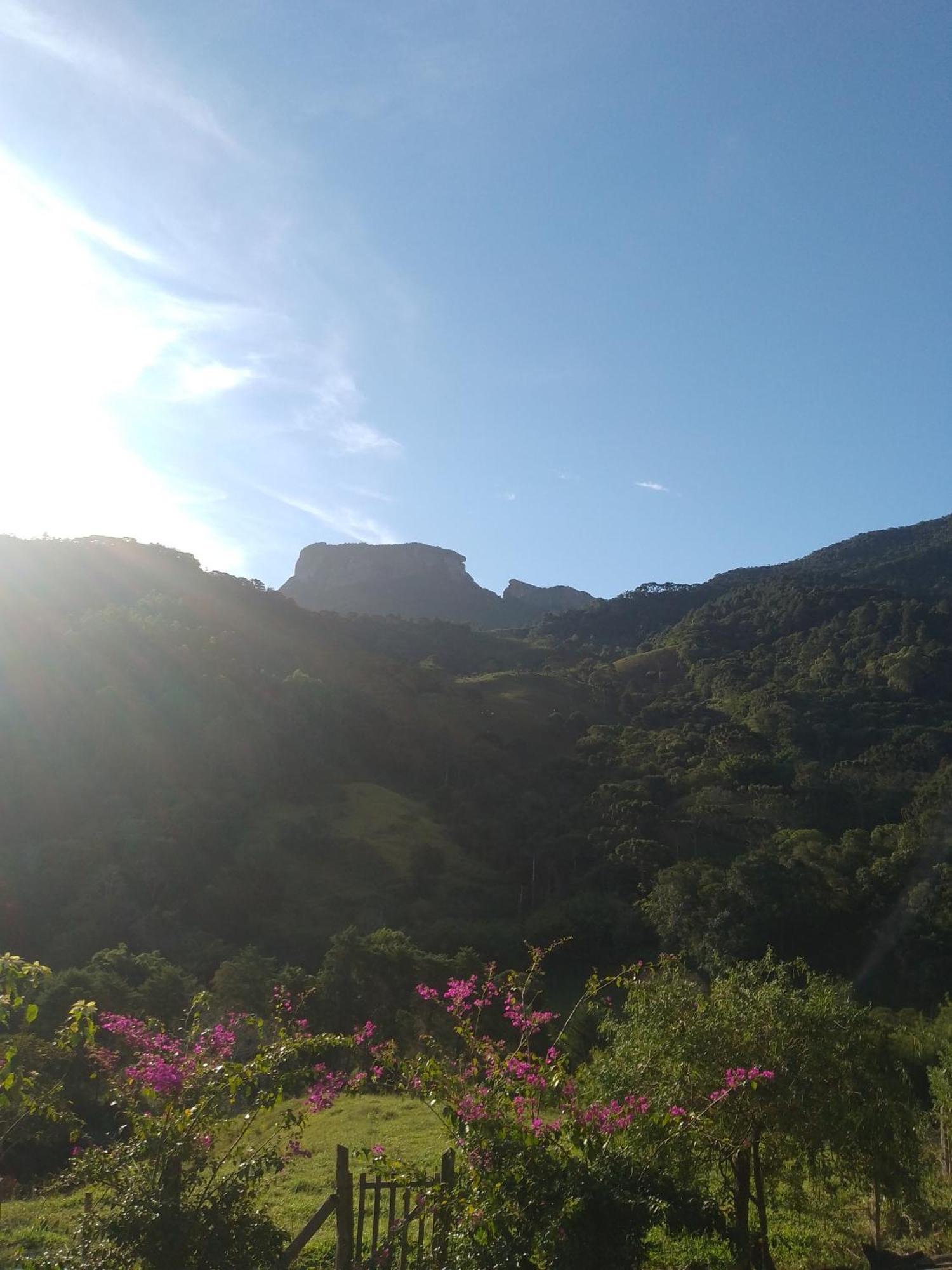 Rancho Pe Da Pedra Villa São Bento do Sapucaí Buitenkant foto
